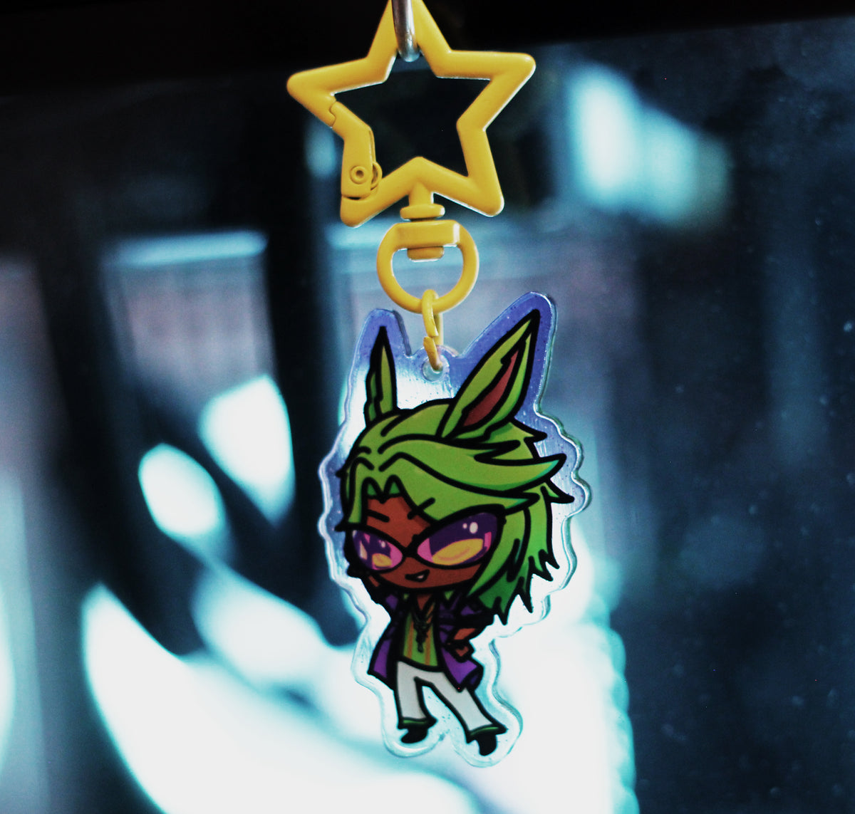 GROOVY Dancing Green Keychain